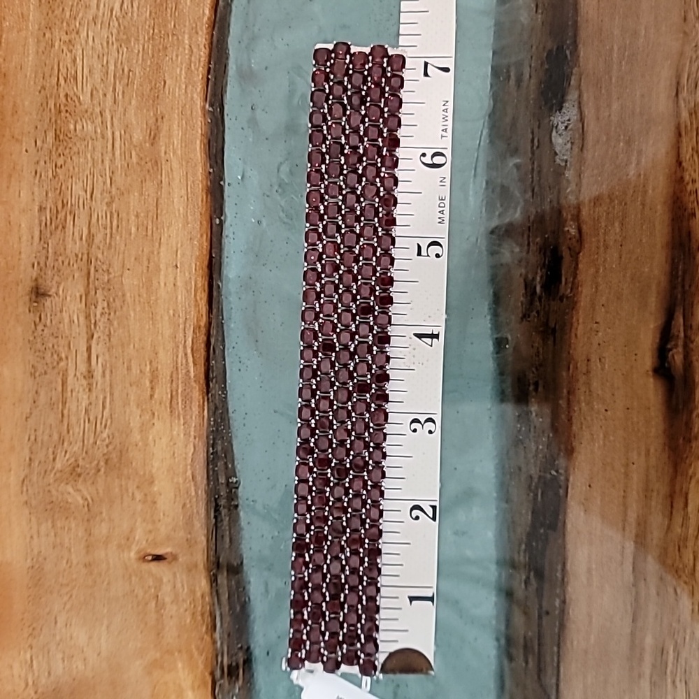 Mozambique Garnet bracelet NWT - Picture 7 of 8